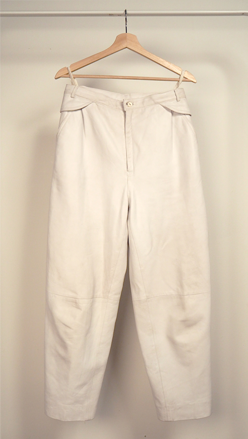 De treasures van Vera witte leren broek