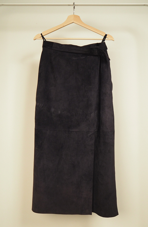 De treasures van Vera blauwe suede rok